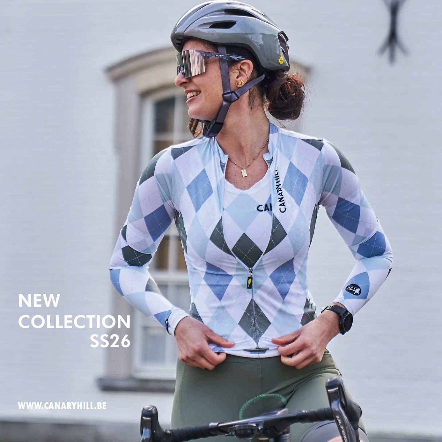 SS26 Argyle
New in: cycling shirt with matching armwarmers and sleeveless tanktop in a preppy argyle print.  Shortened and feminine cut.  Breathable fabric. 
.
#cyclingfashion #womenscycling #outsideisfree #womenskit #addsomeglamour